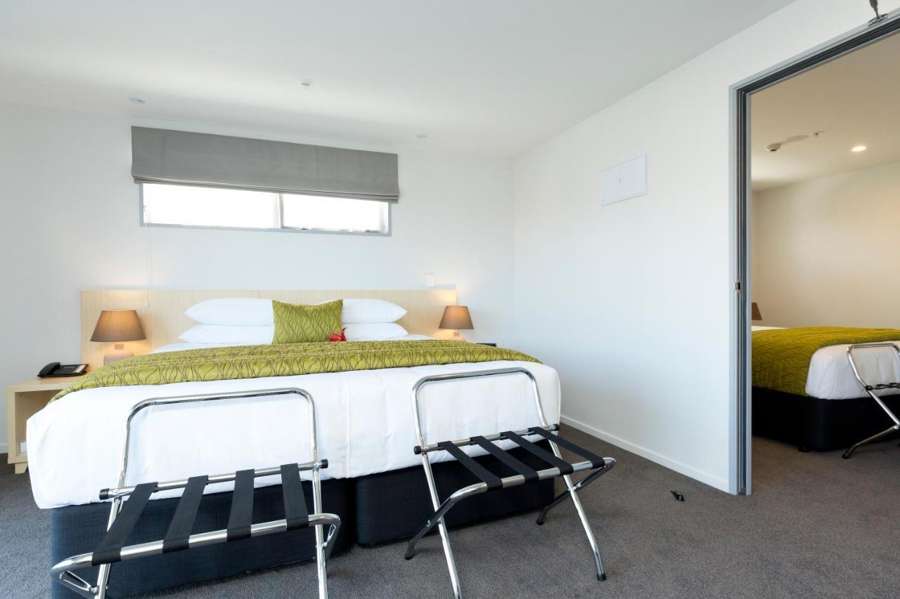2 On Whiteleigh And 239 On Lincoln Motel Christchurch Buitenkant foto A room at the hotel