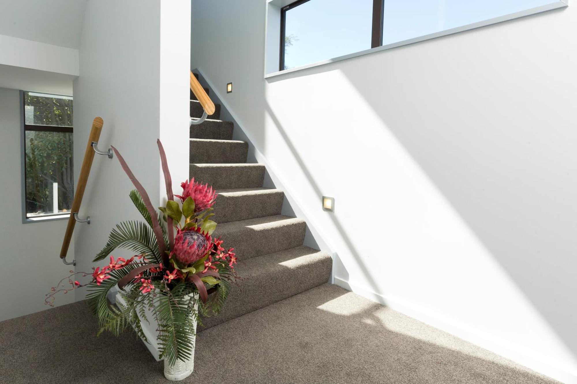 2 On Whiteleigh And 239 On Lincoln Motel Christchurch Buitenkant foto Interior of the new building