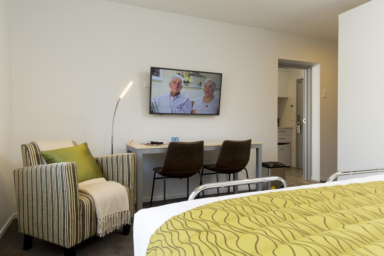 2 On Whiteleigh And 239 On Lincoln Motel Christchurch Buitenkant foto A room at the hotel